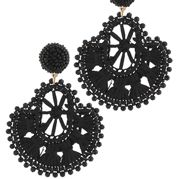 Dotted Crochet Pattern Drop Earrings - Picture 2 of 4